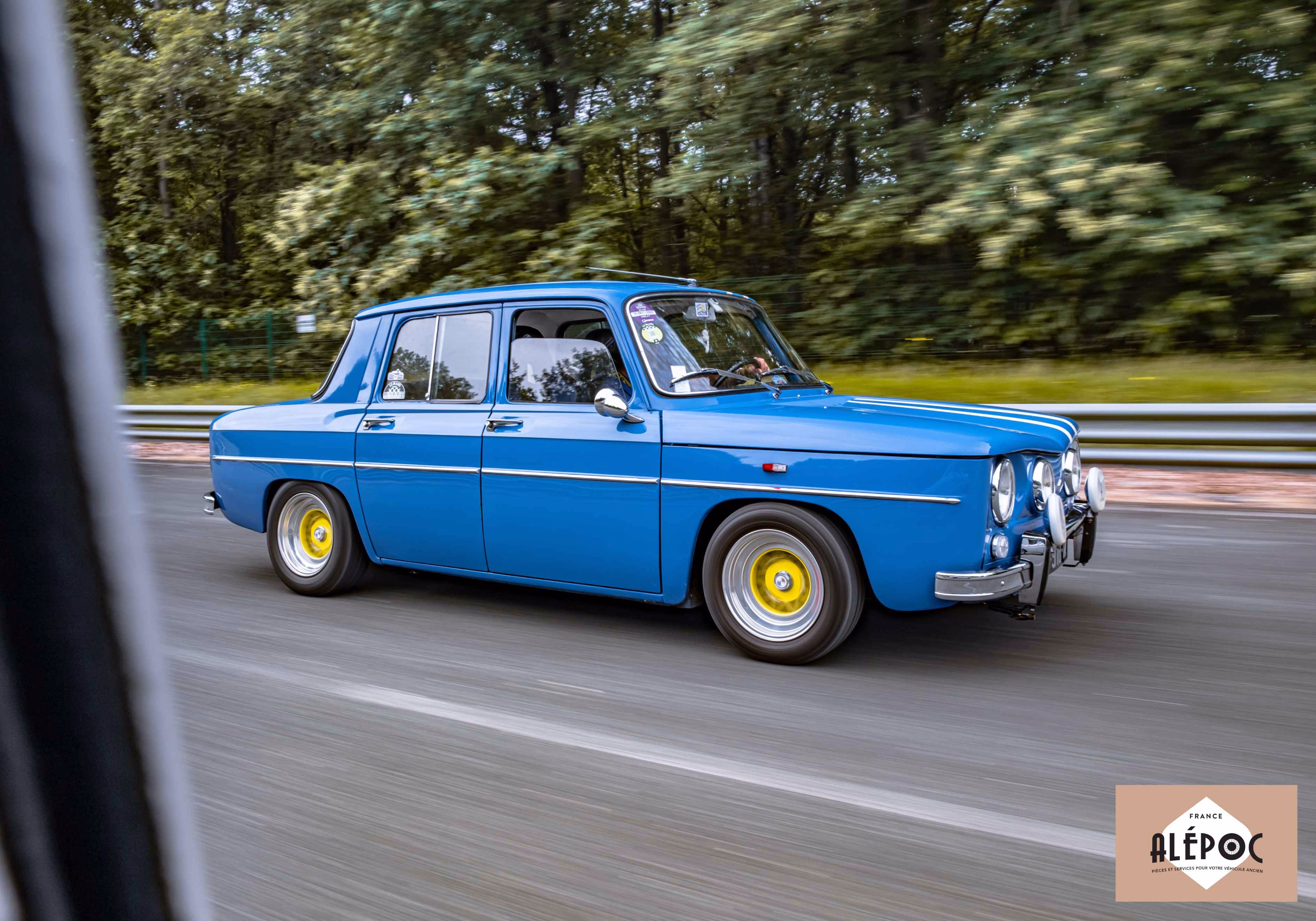 Rolling shot R8 Gordini.jpg